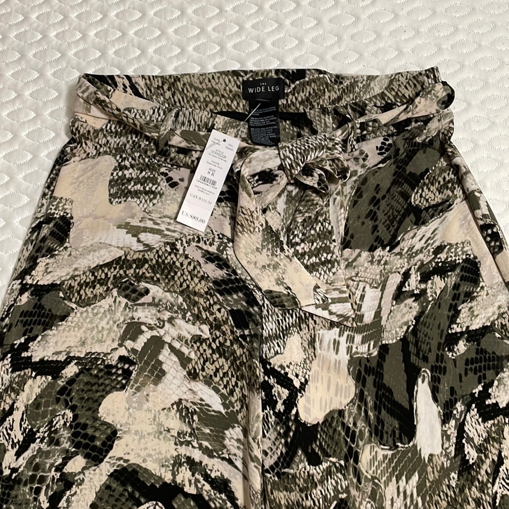 NWT White House Black Market Wide Leg Pants